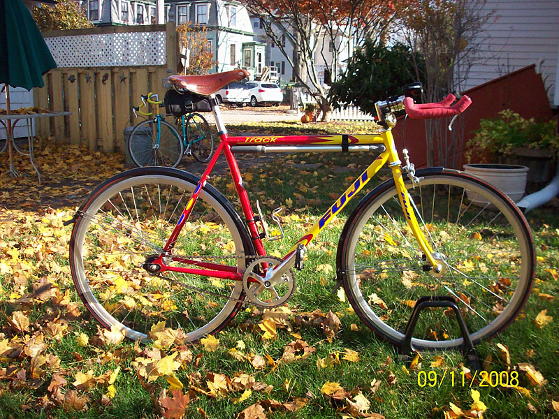 Fuji Track SE - side view