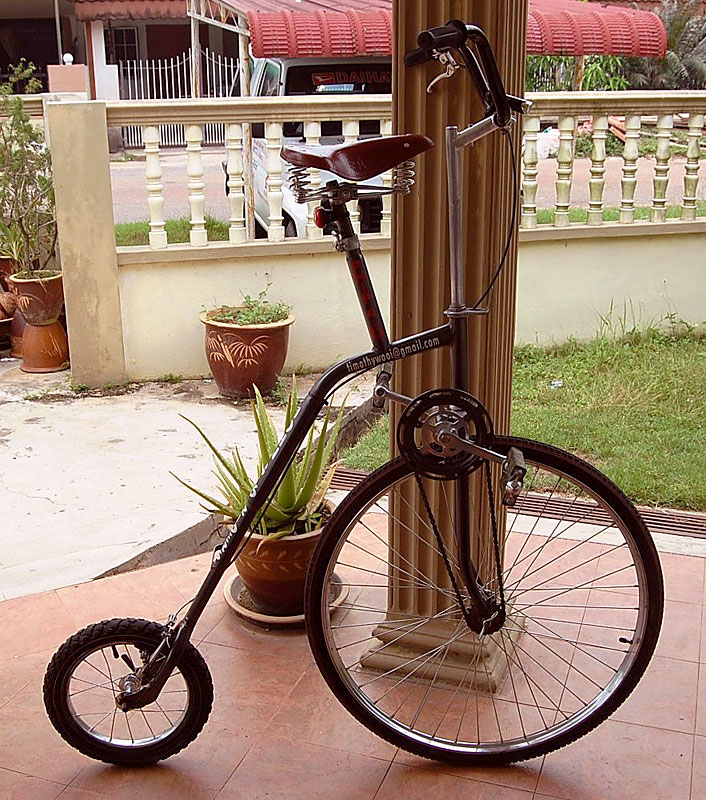 Pennyfarthing - side view