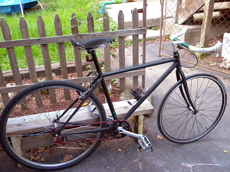 Trek Hybrid - side view