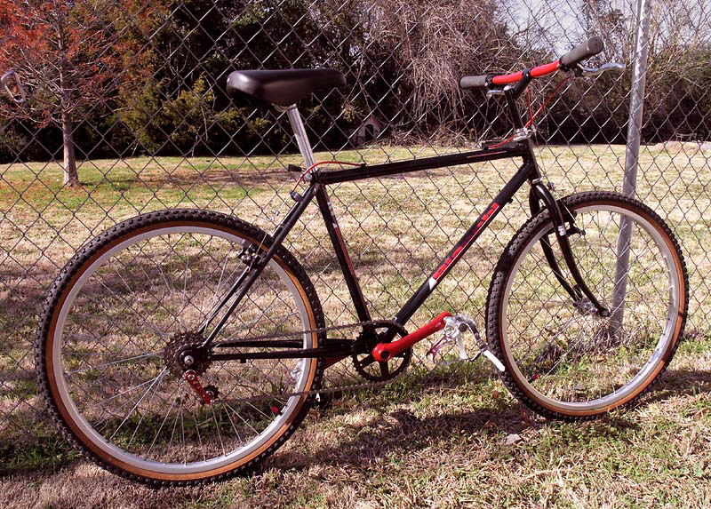 Bianchi Broadway - side view