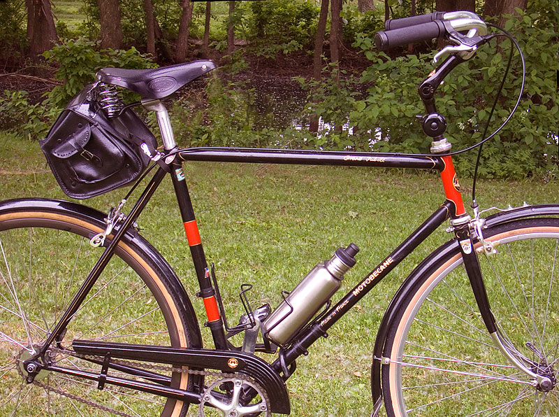 Motobecane Touring Singlespeed - side center view