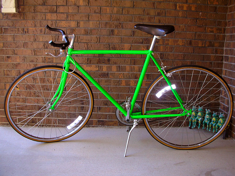 Schwinn World Sport - Non Drive Side view