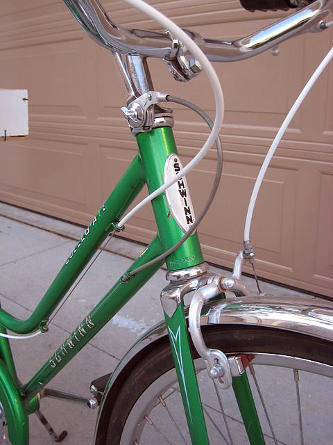 Schwinn Collegiate - front end detail