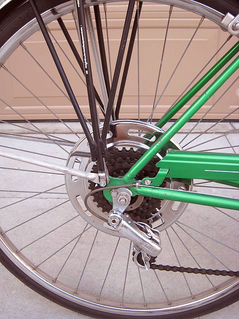 Schwinn Collegiate - rear derailleur detail