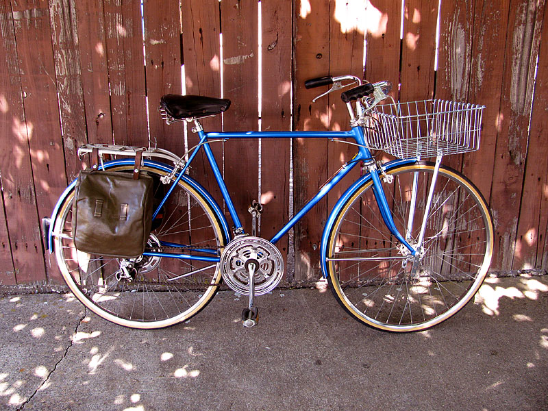 Schwinn Suburban - drive side view