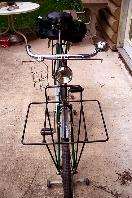 Robin Hood Camping Porteur - front rack detail